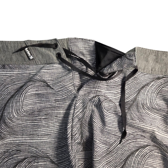 Hurley Men’s Board Shorts Size 31 Gray Black Swim Trunks Surf Beachwear - Picture 9 of 10